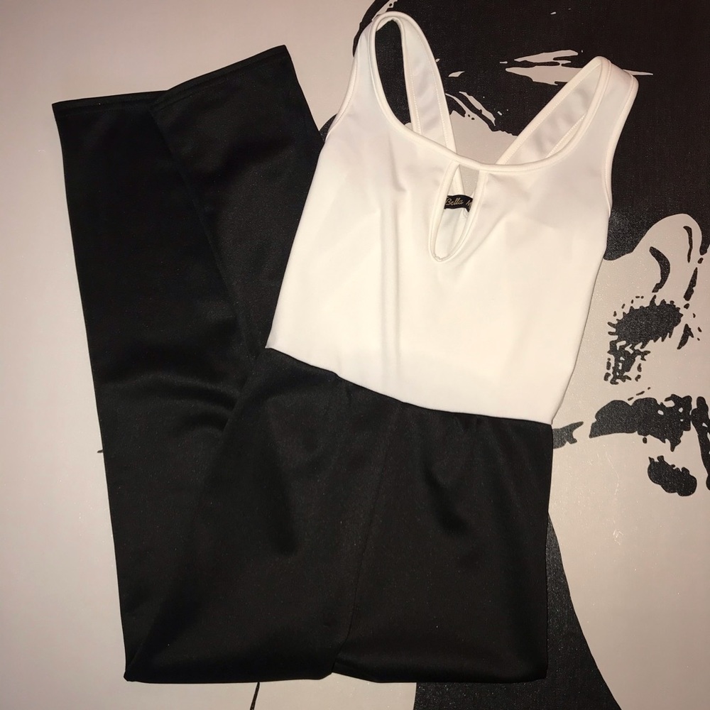 Bella Moda | Black & White Halter Jumpsuit - Picture 3 of 6